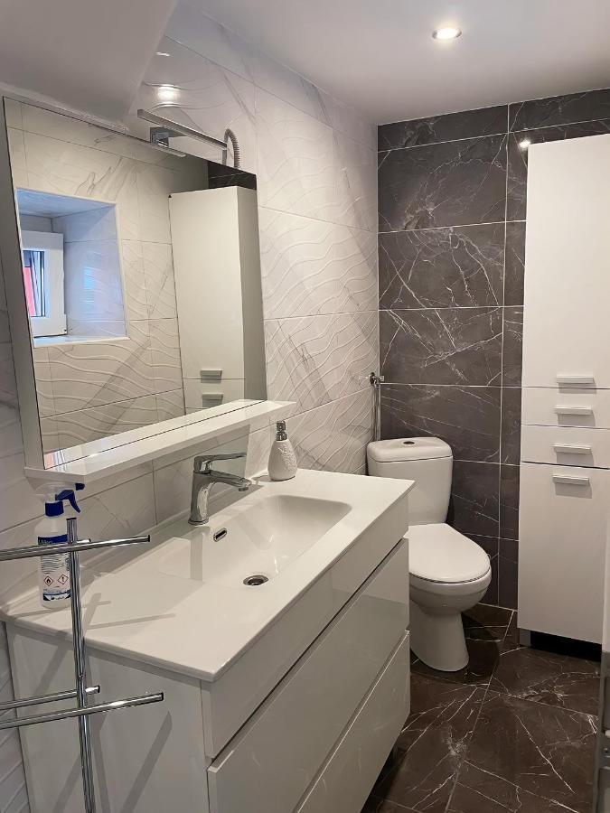 Apartment Lucija Ябланац Екстериор снимка